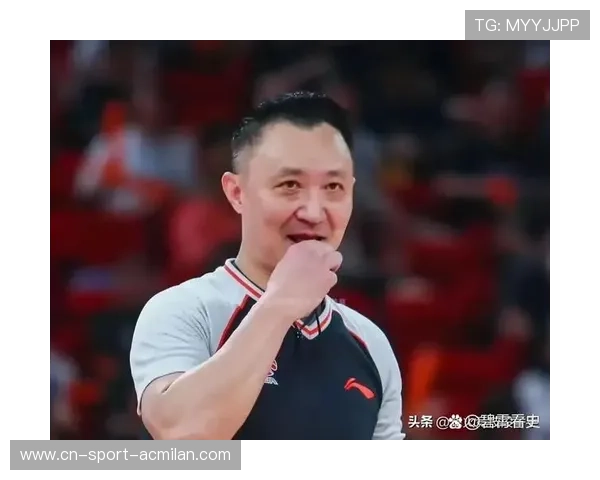 拳击赛后争议判罚，前冠军公开发声指责裁判